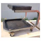Petite rolling stool