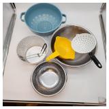 Kitchen lot colanders etc