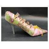 Shoe ring holder w sparkly rings