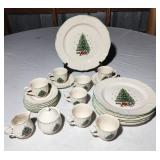 Tablemates Tis the Season dinnerware w platter