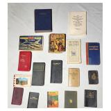 Lot of vintage mini books