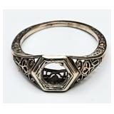 18k white gold ring 2.1g