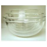 5 Pyrex nesting bowl set