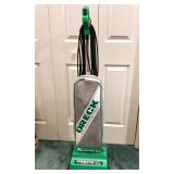 Oreck vacuum cleaner works well