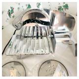 Rival electric meat slicer works,clean