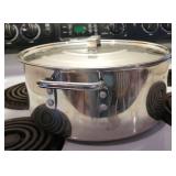 pot w lid