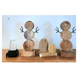 home decor w wooden snowmen