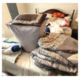blankets,sheets,pillows
