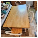 dining table w 4 chairs