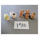 pig figurines