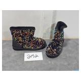 Size (4) boots