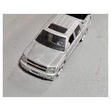 2001 Chevrolet Avalanche - die cast