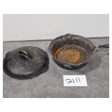 (#8)   11" cast iron pot with lid