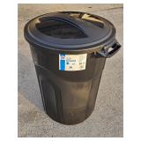 NEW 32 gallon trash can