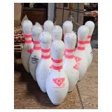 10 bowing pins - good sports decor