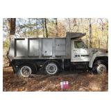 F800 dump truck 45 needs work