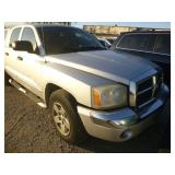 2005 DODGE DAKOTA