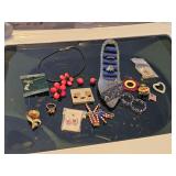 collectible costume jewelry & shoe ring holder