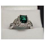EMERALD DINNER RING
