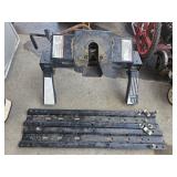 adjustable fifth wheel