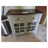 Accent cabinet