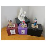 figurines