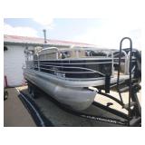 2022 SUN TRACKER PONTOON