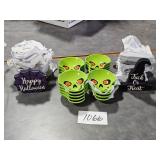Halloween dishes & decor