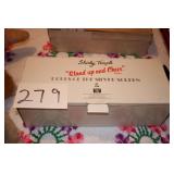Shirley Temple doll "Stand up and Cheer" (in box)