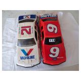 #6 Bill Elliot & #21 Buddy Baker cars