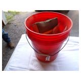 5 gallon bucket carrier with hardware