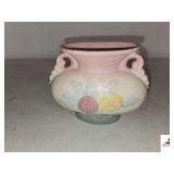 HULL VASE-USA #123 6 1/2"