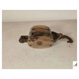 ANTIQUE WOODEN BLOCK & HANDLE DOUBLE WHEEL PULLEY OAK WOOD SHOWS SOME WEAR - (GARAGE)