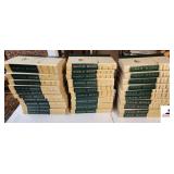 SET OF WORLD BOOK ENCYCLOPEDIA CIRCA 1970 THE WORLD BOOK YEAR BOOK 1971-1980 - THE WORLD BOOK DICTIONARY A-Z (GARAGE)