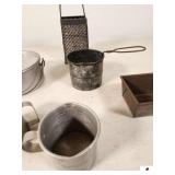 FAIRGROVE MEASURING SIFTER 4 SIDED SMALL GRADER ALUMINUM SIMCO BOWL - SMALL BREAD PAN - (GARAGE)