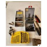 SKD SCREWDRIVER SET - NUT DRIVERS DRILLS - CLAMPS - CHISEL - SCREWDRIVER - DRILL BITS - LIGHT - 90 DEGREE ANGLE DRIVE - TAPE MEASURER - (TRAILER)