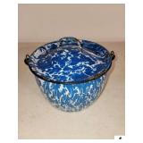 AQUA BLUE & WHITE GRANITEWARE DUTCH OVERN -8" WIDE 5 1/4" TALL WITH VAIL & LID ( FEW CHIPS) - (NW BEDROOM)