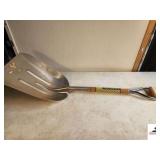 SEYMOUR PROFESSIONAL LUNAM SCOOP #12 LIKE NEW - (SHED)