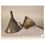 GRANITE WEAR FUNNEL GREY WITH HANDLE - HAS FEW ENAMEL CHIPS - MEASURING FUNNEL - 1/4 TO 1  - (GARAGE)