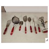 (8)RED USA WOOD HANDLE KITCHEN UTENSILS - SIFTER - BATTER BEATER (CURVED TO FIT THE BOWL) - SCOOP - SPATULA - LARGE SERVING SPOON & FORK - HIGH SPPED HAND EGG BEATER - EKCO PEELER (NW BEDROOM)