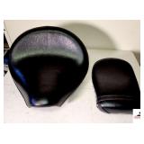 MOTORCYCLE SEATS YAMAHA V STAR 1100 CLASSIC & SILVERALDO MUSTANG SEATS - APPEAR NEW - (UPSTAIRS)