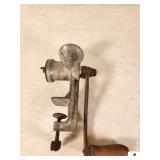KEYSTONE FOOD CHOPPER NO. 10 C. L CO - BOYERTOWN, PA - (GARAGE)