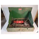 (2) COLEMAN LATERNS 2 PARTIALLY FULL CONTAINERS OF PROPANE - ONE LANTERN HAS A MISSING GLOBE - (TRAILER)