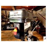 CENTRAL MACHINERY FLOOR DRILL PRESS 120 VOLT - CHUCK CAP. 7/64" - 5/8" - TABLE ROTATION 360 DEGREE - ELECTRICAL RATING 120 VAC - SPEEDS 220-36R AMP 18 SPEED - TABLE TILT 0 TO 45 DEGREES - RUNS - (SHOP