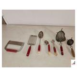 RED USA WOOD HANDLE KITCHEN UTENSILS - SERRATED CUTTER - TOMATO SLICER - SERVICE SLOTTED SPOON - EKCO CAN OPENER - 2 SIFTERS - CAN OPENER - POTATO SLICER - (NW BEDROOM)