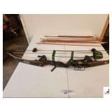 BEAR ARCHARY COMPOUND BOW AMO COMPOUNT DTRING LENGTH 39" - POLAR, LTD - BEAR SHUR-HIT SIGHT - COMES WITH USED ARROWS - (SHED)
