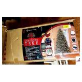 MEMBERS MARK 7.5FT PRE-LIT DOUGLAS FIR XMAS TREE QUICK SET - SIMPLE SHAPE - LED INDOOR WARM WHITE LIGHTS - SIMPLE SHAPE TIPS WITH MEMORY WIRE ALLOW THE BRANCHES TO SPRING INTO SHAPE WITH ONLY MINIMAL 