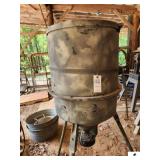 MOULTRIE DEER FEEDER WITH LID MOULTRIE FEEDING SCALES - 440LB X 2LB - DEER FEED - WEED CONTROL - (IMP. SHED)