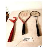 BADMINTON RAQUETS-PLASTIC HAND CLAY TARGET THROWER (SHOP)