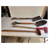 SLEDGE HAMMER POLE AXE - SHORT HANDLE - DIGGING SHOVEL - FLAT SHOVEL - (SHED)